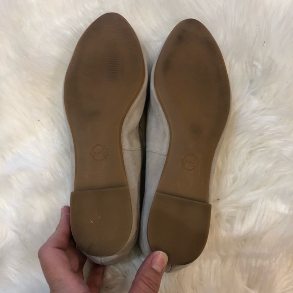 C. Wonder Celeste Bee Happy Cream Suede Flats 7.5W - Picture 7 of 7